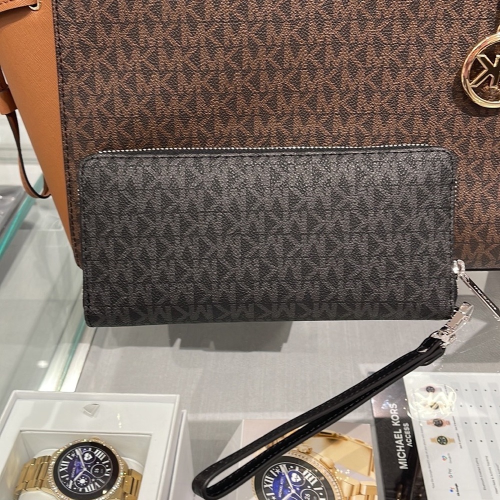 Michael Kors Jet Set Travel Large Travel CONTINENTAL wallet-wristlet-phoneholder - Picture 13 of 16